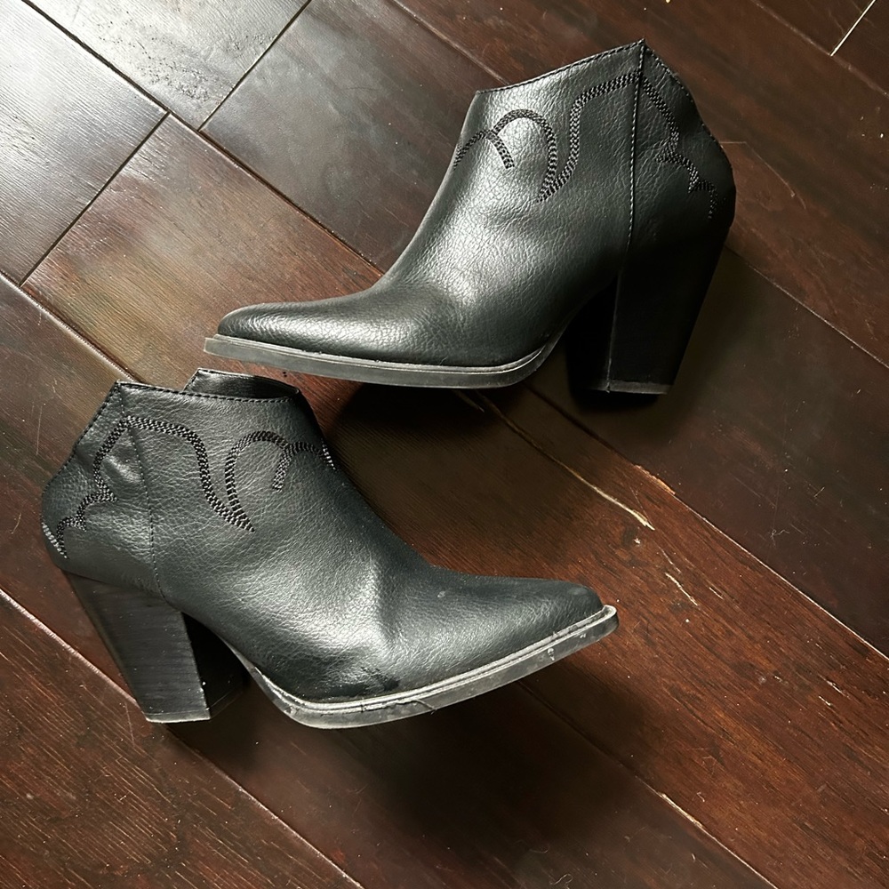 Dolce Vita Black Heeled Mules